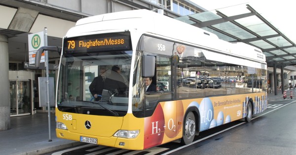 Neuer Brennstoffzellenbus jetzt auch in Stuttgart im Testbetrieb