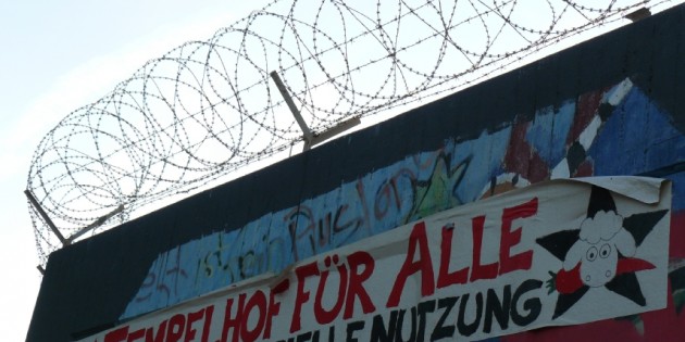 Oben Ja, unten Nein: Volksentscheid Tempelhofer Feld am 25. Mai 2014