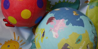 Kinderspielzeug ohne Weichmacher: Bälle aus Naturkautschuk